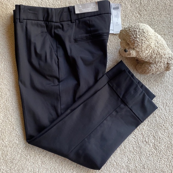 Chico’s Secret Stretch Straight Leg Cuffed Crops - Picture 2 of 8